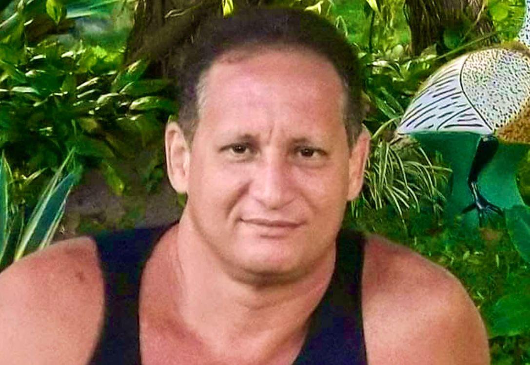 Um Adeus com Dor e Reverência