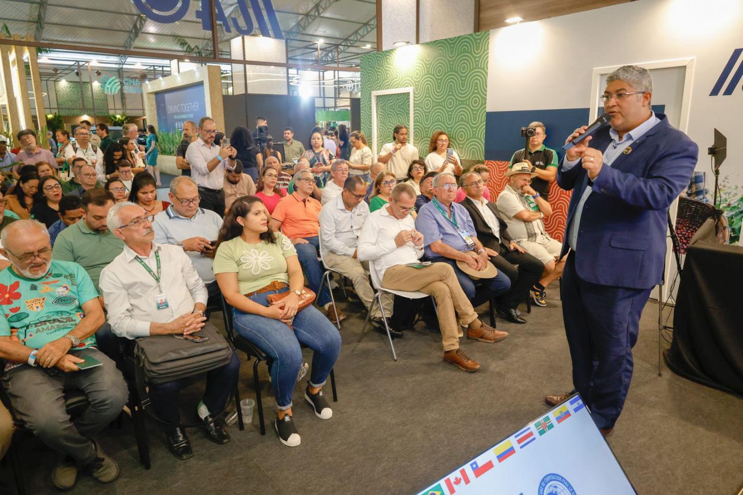 Ceplac apresenta projeto “Cacau Brasil Agrofloresta” na AgriZone