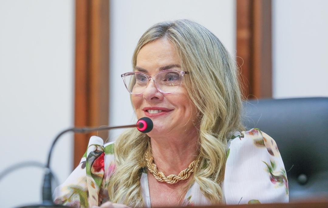 Ivana Bastos celebra ano intenso na ALBA e diz que Legislativo baiano encerra 2025 com dever cumprido