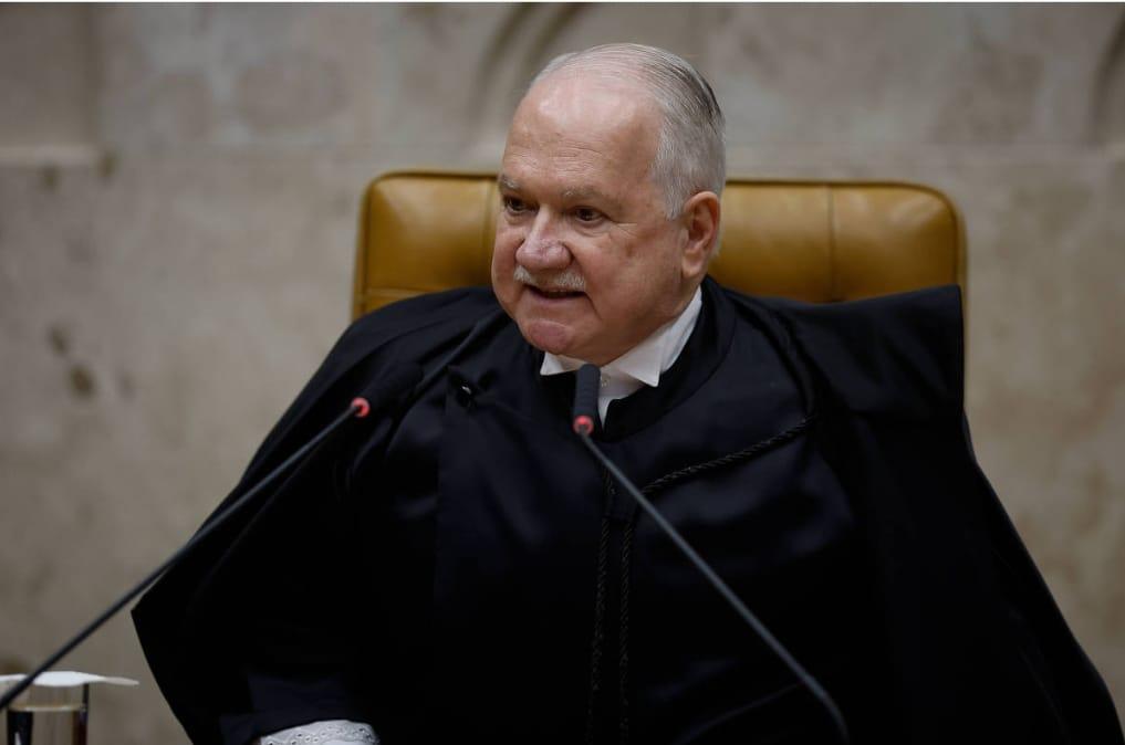 FACHIN ACERTA AO DEFENDER CONSELHO DE ÉTICA NO STF