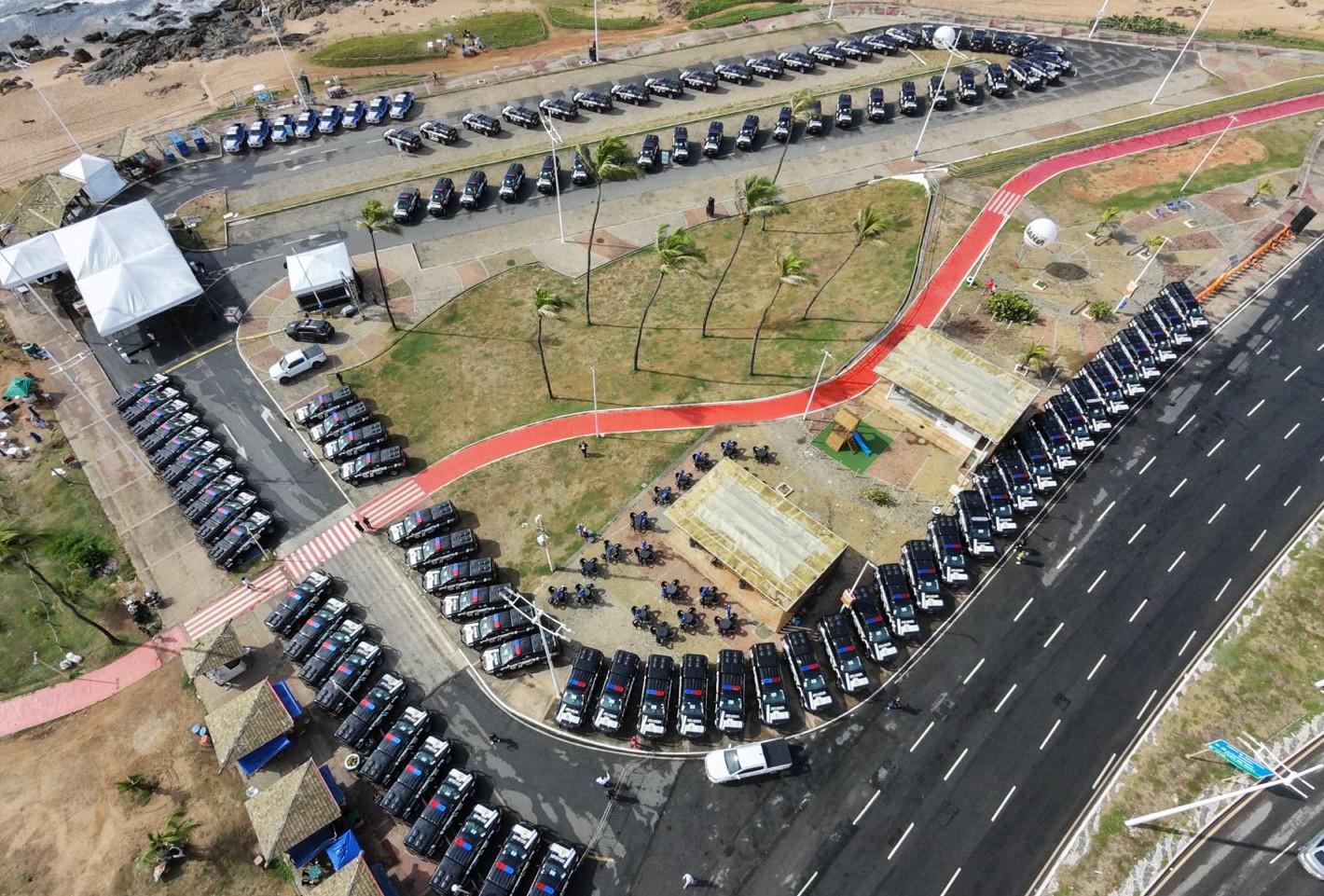 Bahia fortalece forças de segurança com entrega de 112 viaturas, armamentos e novos equipamentos