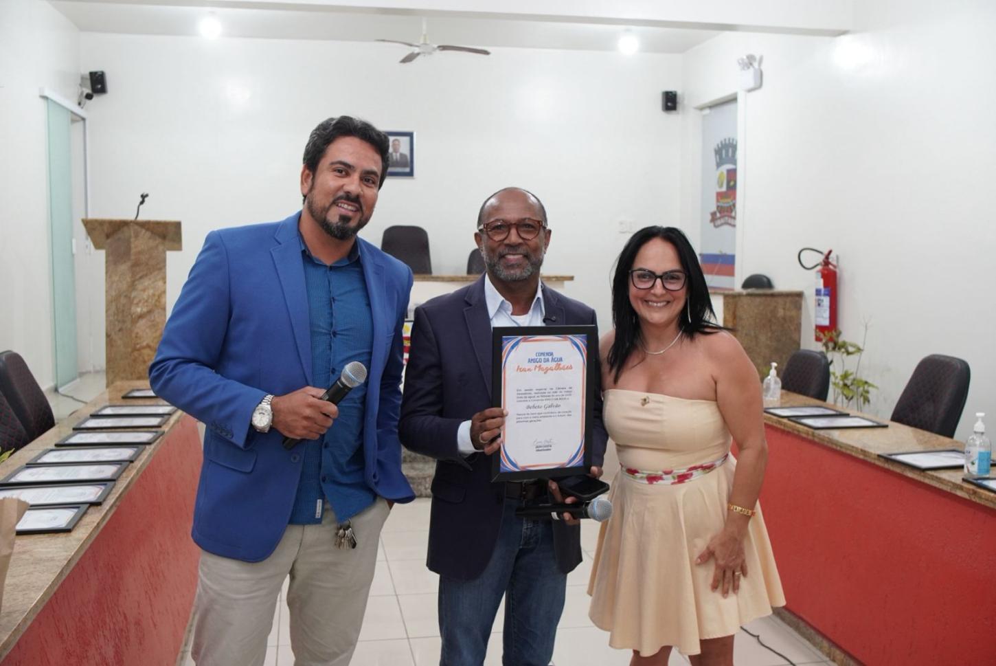 Bebeto Galvão é homenageado com Comenda Amigo da Água em Ubaitaba