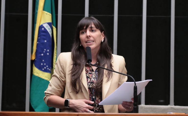 Câmara aprova projeto que permite quebra de sigilo bancário para fixar pensão alimentícia