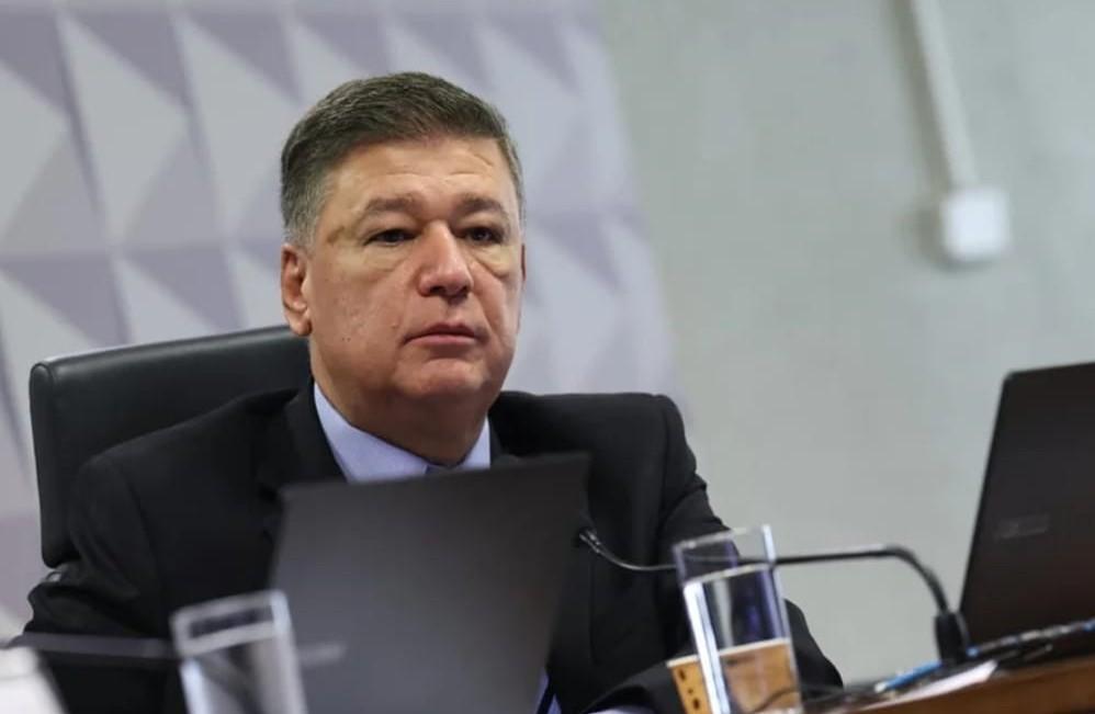 ELES SÃO ASSIM: DEBOCHADOS, IRÔNICOS E SARCÁSTICOS