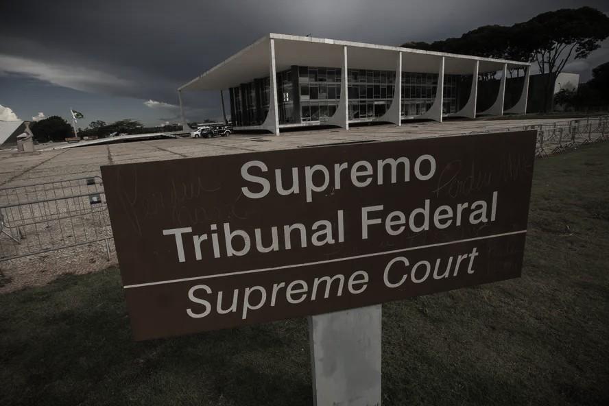 O Supremo na corda bamba: Recorde de pedidos de impeachment e crise de imagem sacodem o STF