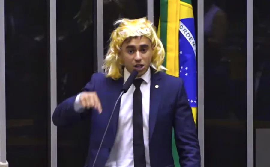 Reviravolta judicial: Nikolas Ferreira é absolvido de multa de R$ 200 mil por fala no plenário.