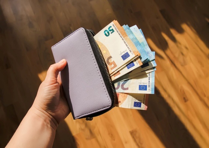 Salário mínimo em Portugal é de € 920 em 2026 