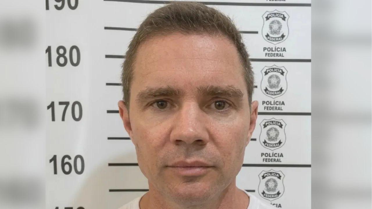 VORCARO NEGOCIA DELAÇÃO E PREVÊ CITAR ATÉ 15 POLÍTICOS