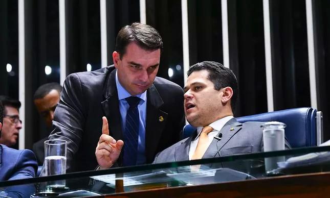 Rejeição de Jorge Messias no Senado: Como Davi Alcolumbre e Flávio Bolsonaro derrubaram a indicação ao STF