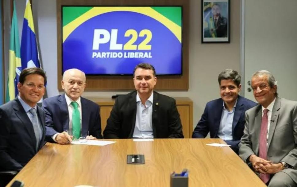 E AGORA, ACM NETO?