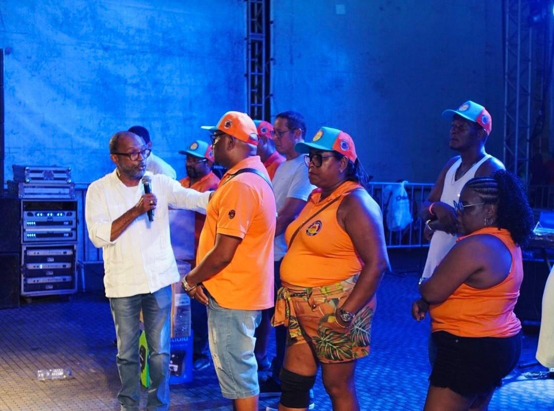 Na festa do trabalhador, Bebeto Galvão defende fim da escala 6x1 e piso nacional para servidores de Ilhéus