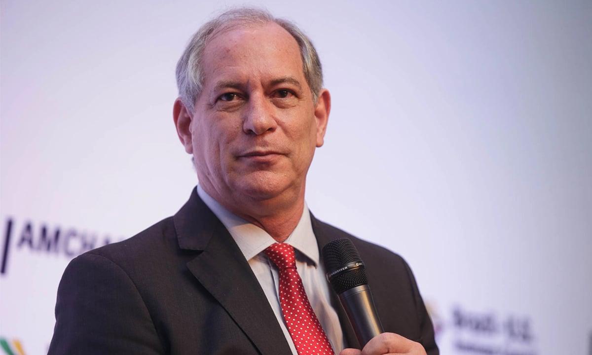 Ciro Gomes diz que Lula e Bolsonaro são iguais e defende aliança com o PL no Ceará