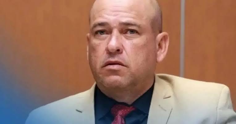 Deputado Binho Galinha é condenado a mais de 30 anos de prisão por crimes relacionados a armas na Bahia