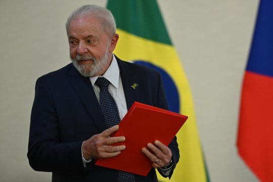 Governo Lula vê ministros sob risco de lei eleitoral e aperta cobrança para evitar ações de Flávio no TSE