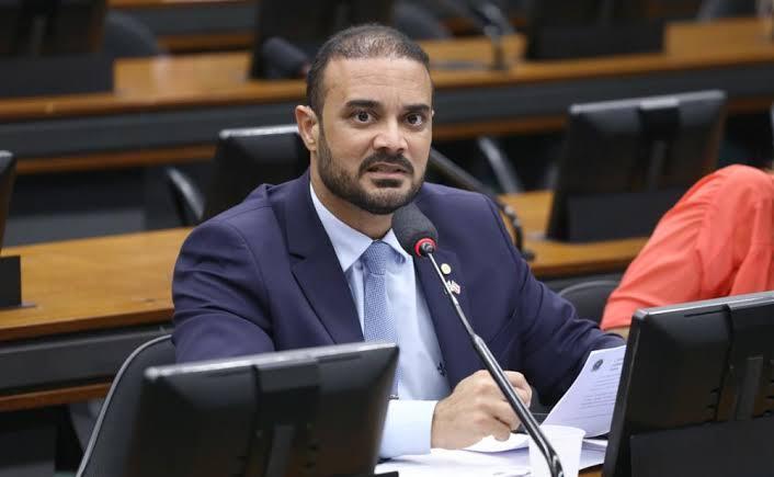 Redução da Maioridade Penal para Crimes Hediondos: Avança a Tramitação da PEC de Capitão Alden na Câmara