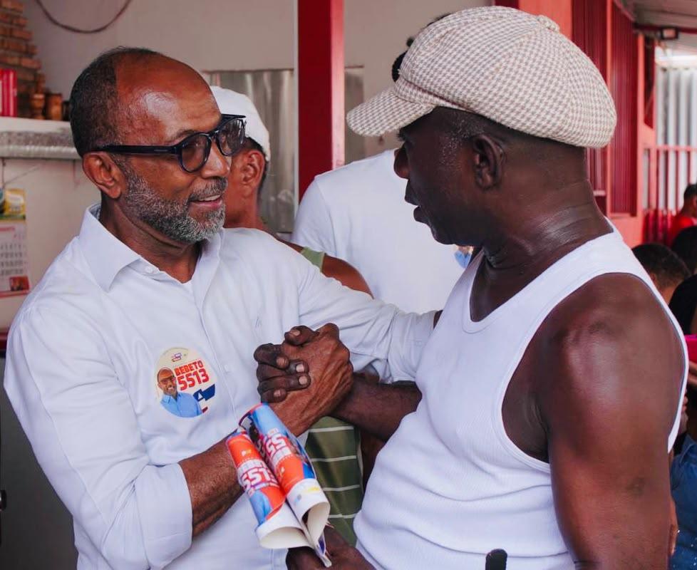 Bebeto almoça com moradores do Vilela e relembra participação na formação do bairro