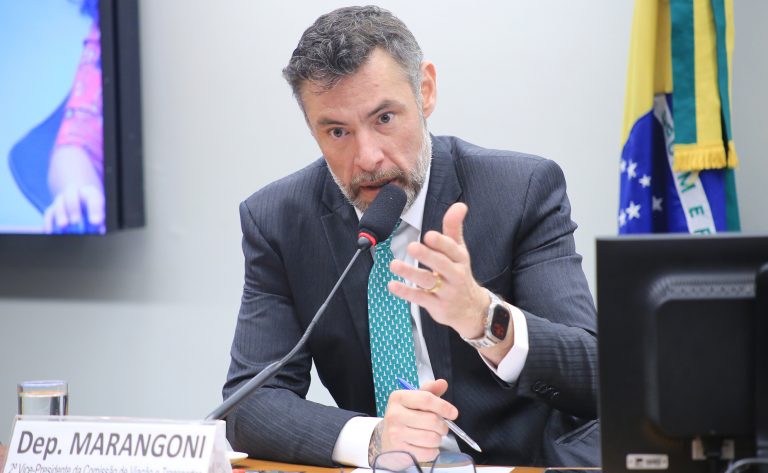 Comissão aprova regulamentação da atividade de operador logístico no Brasil