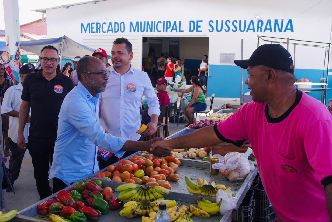 No Sudoeste baiano, Bebeto visita Tanhaçu e conversa com moradores e comerciantes