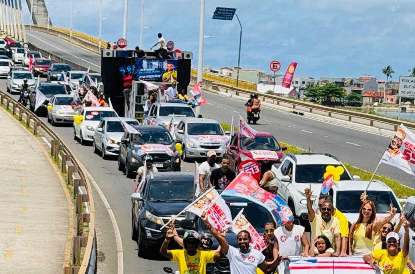 Bebeto lidera Carreata da Vitória e encerra campanha nas ruas de Ilhéus