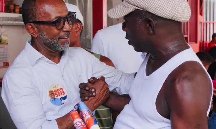 Bebeto almoça com moradores do Vilela e relembra participação na formação do bairro