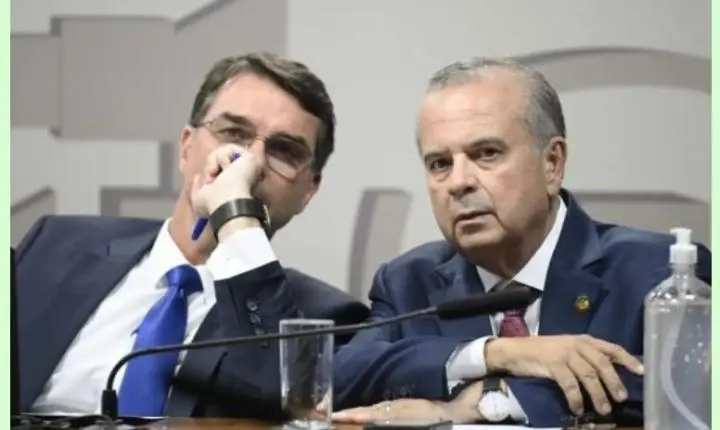 FLÁVIO BOLSONARO, ROGÉRIO MARINHO E A PEC 6X1