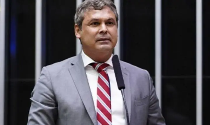 NO MÍNIMO, IRRESPONSÁVEL