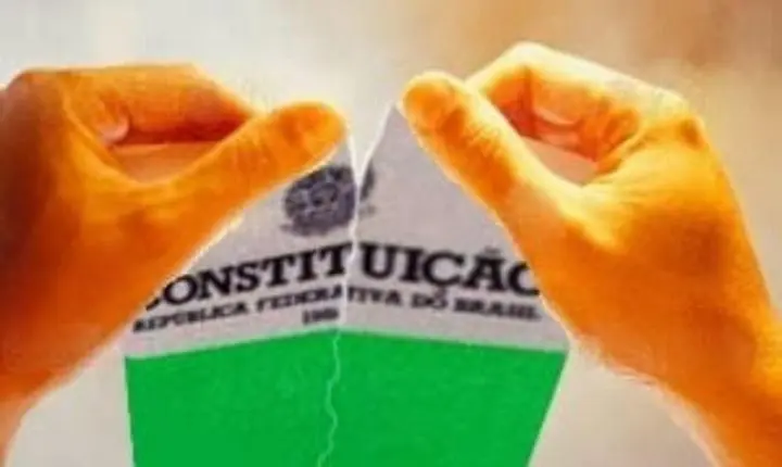 O LAMAÇAL DA REPÚBLICA