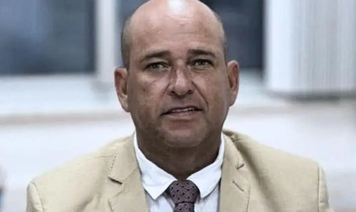 Só no Brasil: Preso e Condenado, Binho Galinha Pede 
